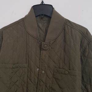 Olive green quilted Chesterfield jacket lightweigh